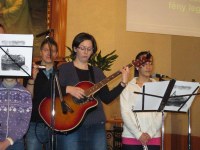 A GYEREKEK ZENÉLNI AKARNAK! A Voice Of The Glory zenekar Csorváson!